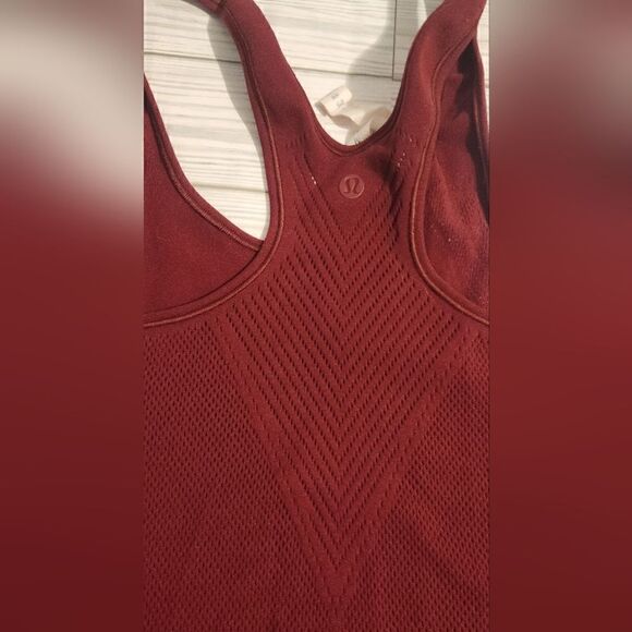 Lululemon Reveal Racerback Tank Top Size M Burgundy - Picture 7 of 11